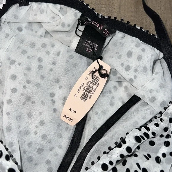 New with Tags! Victoria’s Secret Polka Dot Lingerie Set - Picture 4 of 6